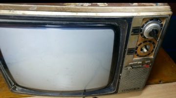 ندمت انى بعيت التلفزيون القديمه … كنز ثمين موجود داخل التلفزيون القديم هيخليك مليونير … اجرى افتحه وطلعه