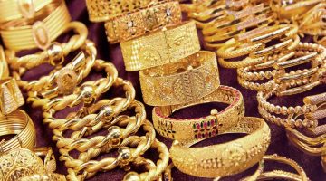 أسعار الذهب تهبط بعد ارتفاعات قياسية.. هل هو وقت الشراء أم البيع؟