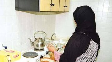 في السعودية.. قامت بتركيب كاميرا مراقبة في المطبخ واكتشفت بأن الخادمة تقوم بفعل شيء صادم
